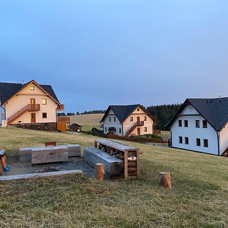 Horske Apartmany Bily Vlk Vaclavov u Bruntalu Exteriör bild