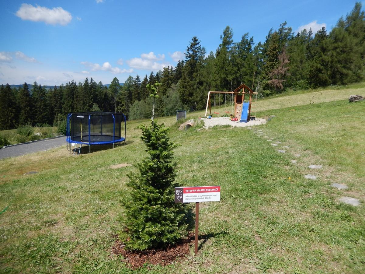 Horske Apartmany Bily Vlk Vaclavov u Bruntalu Exteriör bild