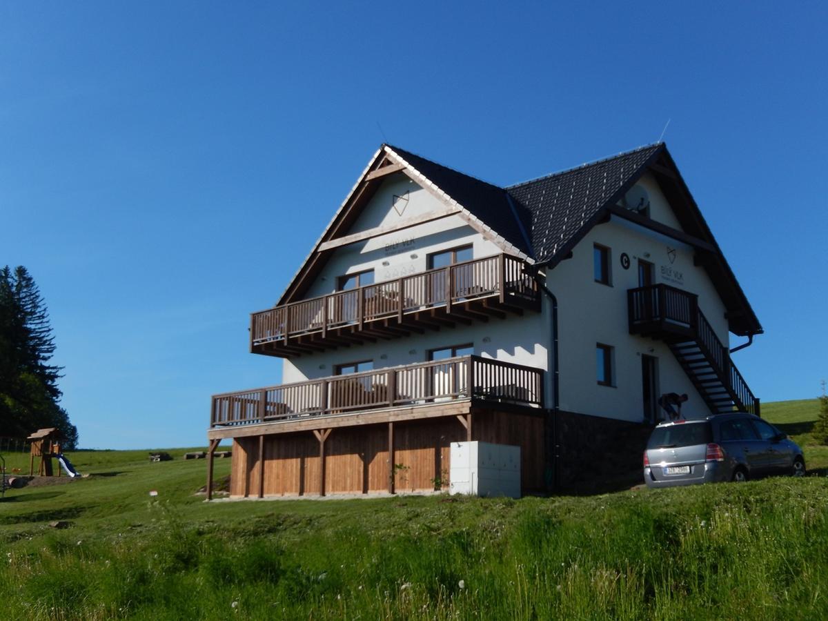 Horske Apartmany Bily Vlk Vaclavov u Bruntalu Exteriör bild